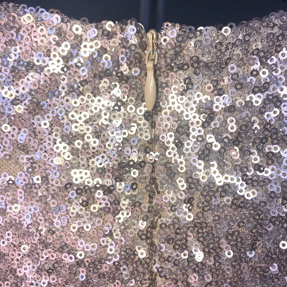 TOBI Glittering Gold Sequin Romper Size XS V- Neck ,Back Zipper,100%Polyamide. - Picture 9 of 14